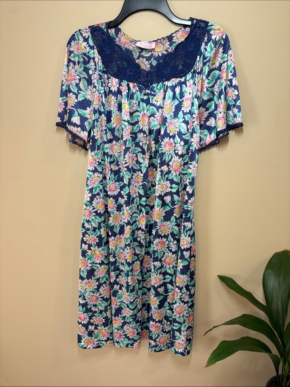 Vanity Fair Vintage Nylon Navy Floral Lace-Trim Robe, M